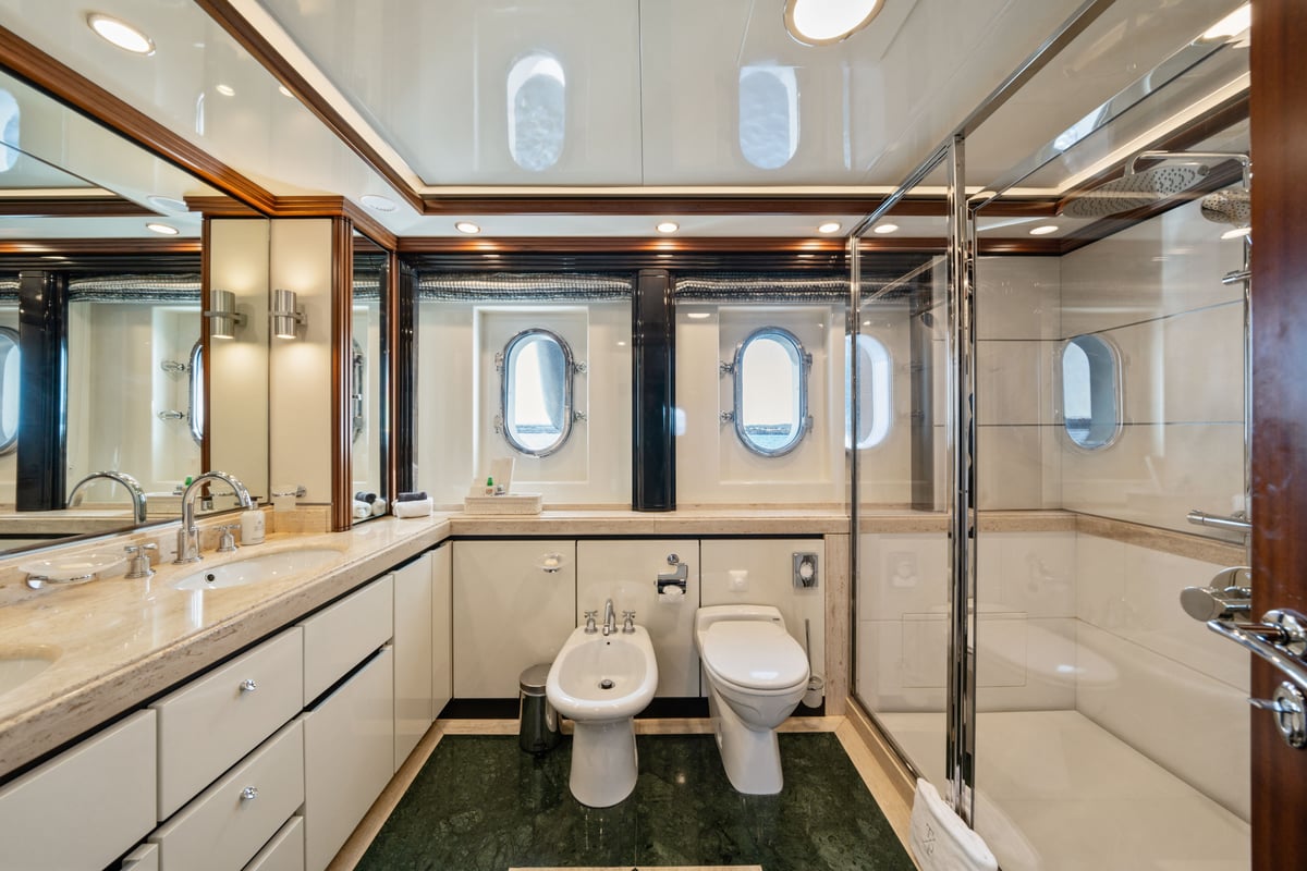 2 - cabin VIP ensuite