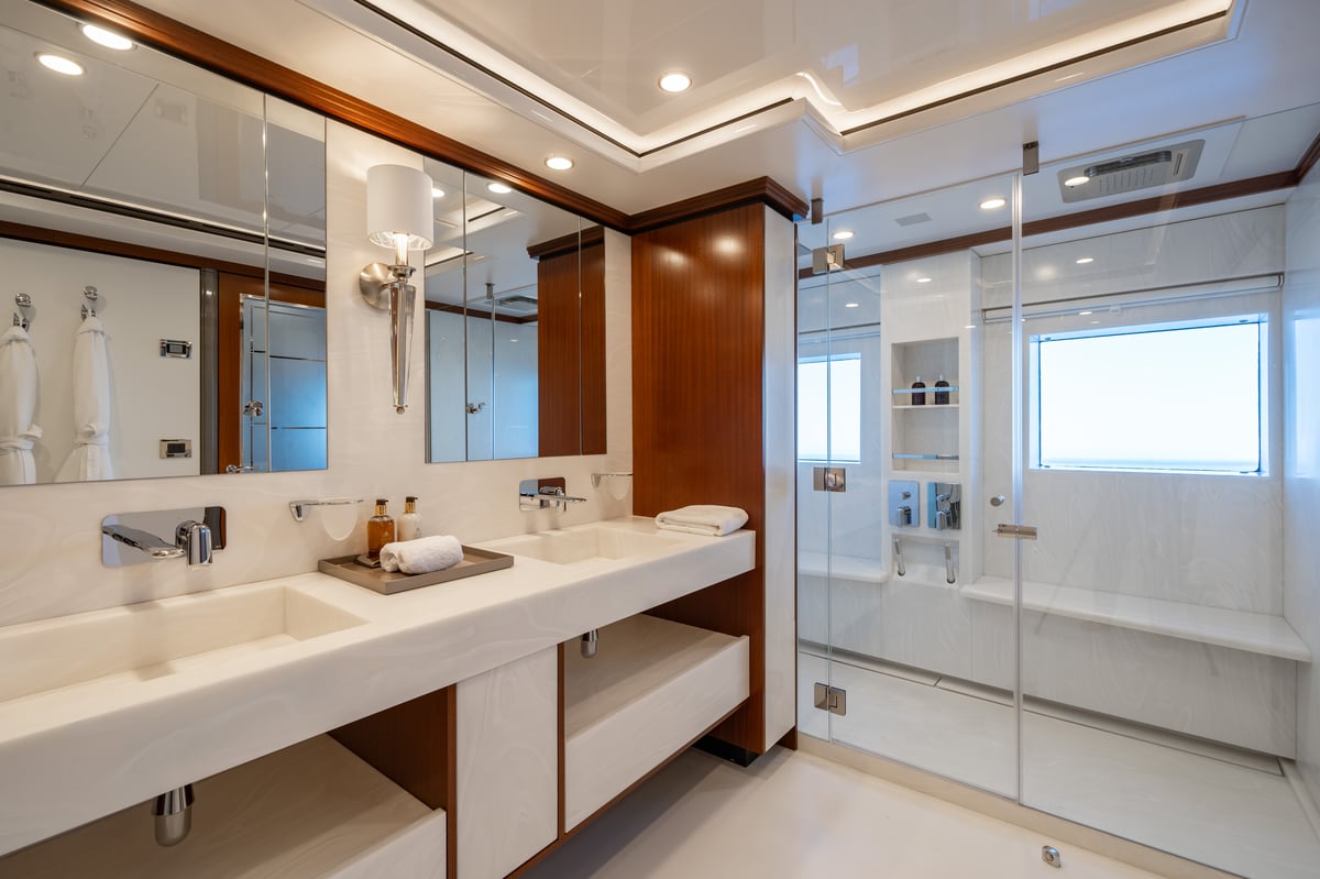 cabin master ensuite
